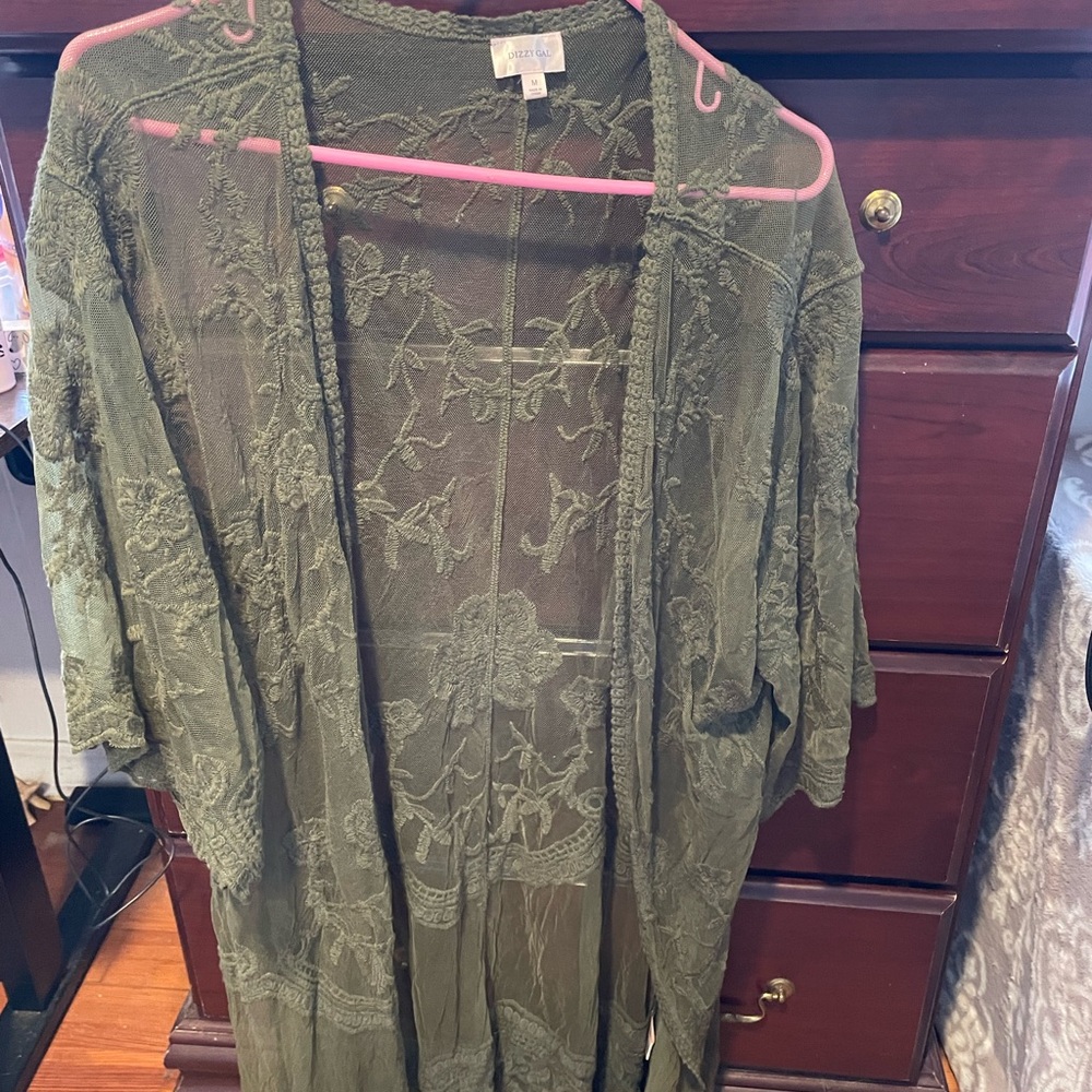 Dizzy Gal Olive Lace Kimono Top
